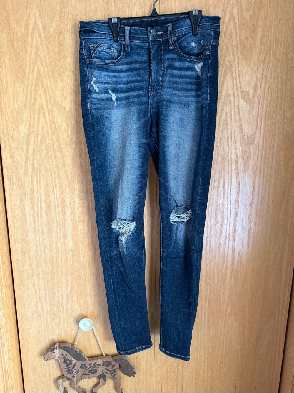 Buckle Dark Blue Distressed Women’s Skinny Jeans